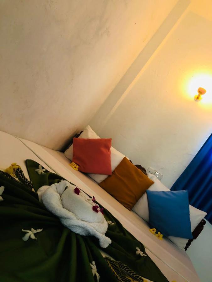 Rock Paradise Beach Hotel & Restaurent Tangalle Exterior foto